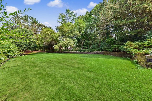 2130 Derrin LANE, Brookfield, WI 53045