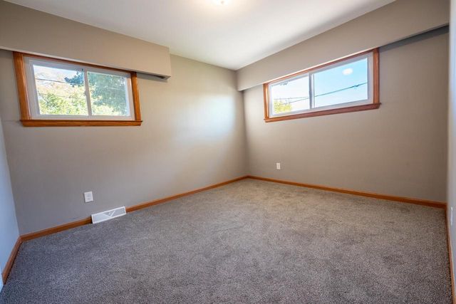 2701 4th AVENUE, South Milwaukee, WI 53172