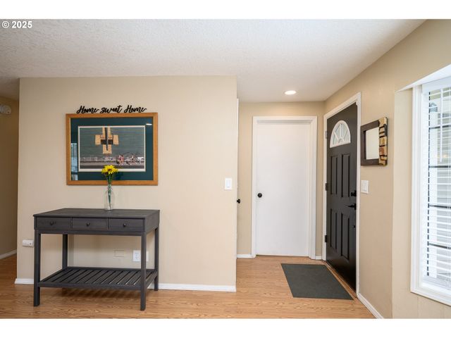 13675 Sw FEIRING Ln, Tigard, OR 97223