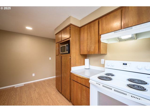 13675 Sw FEIRING Ln, Tigard, OR 97223