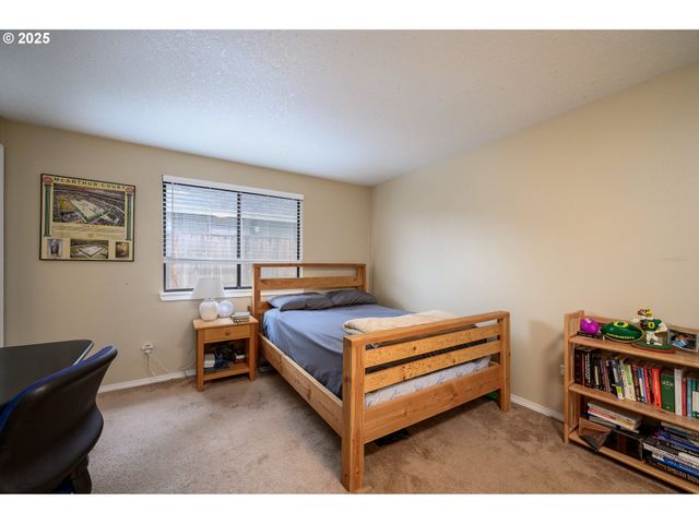 13675 Sw FEIRING Ln, Tigard, OR 97223