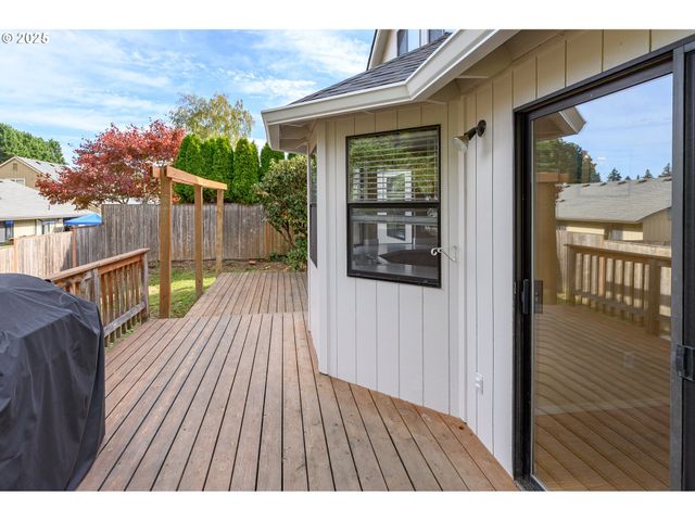 13675 Sw FEIRING Ln, Tigard, OR 97223