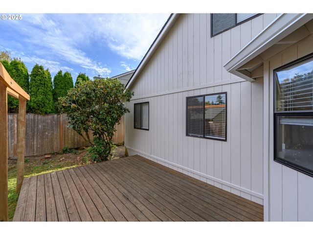 13675 Sw FEIRING Ln, Tigard, OR 97223