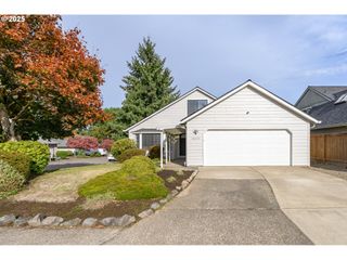 13675 Sw FEIRING Ln, Portland, OR 97223