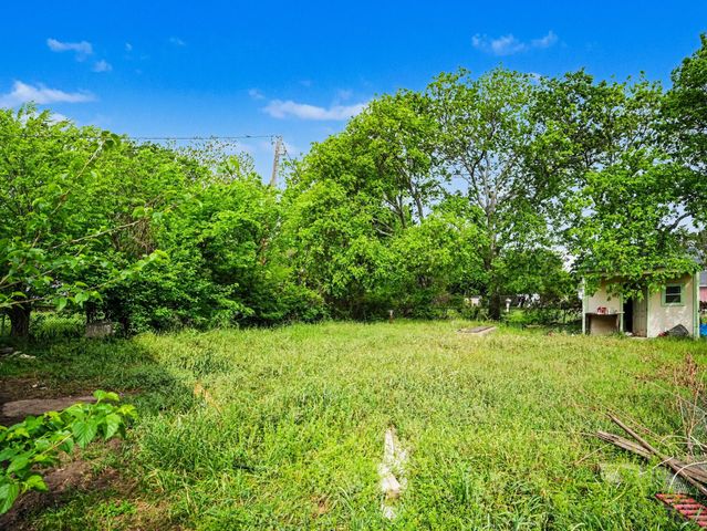 108 E Tyler Street, Ennis, TX 75119