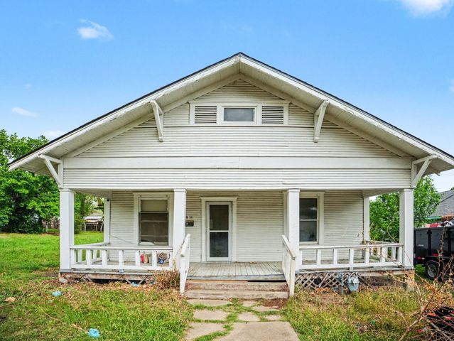 108 E Tyler Street, Ennis, TX 75119