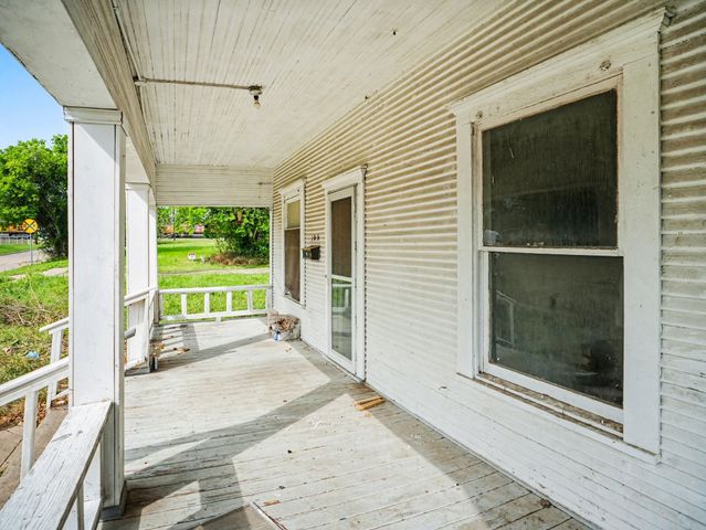 108 E Tyler Street, Ennis, TX 75119