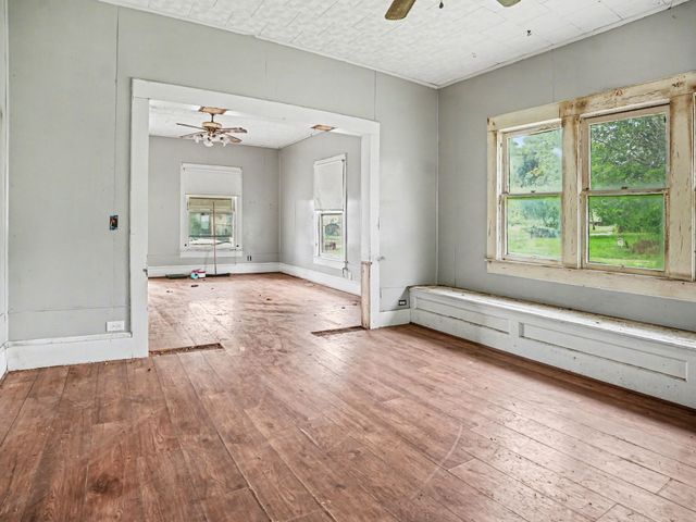 108 E Tyler Street, Ennis, TX 75119