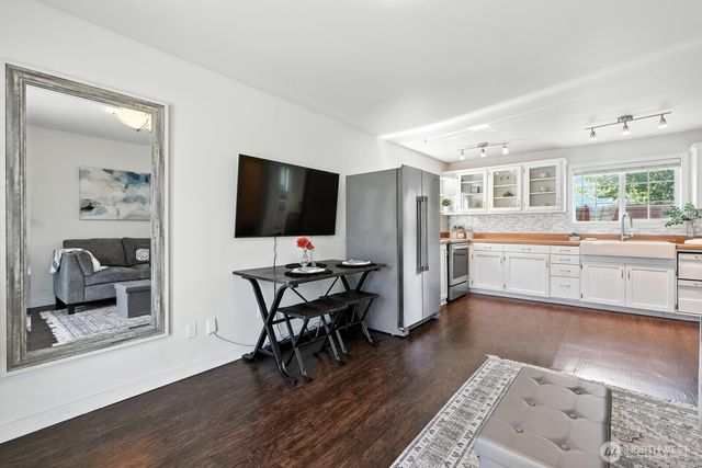 805 36th Street, Anacortes, WA 98221