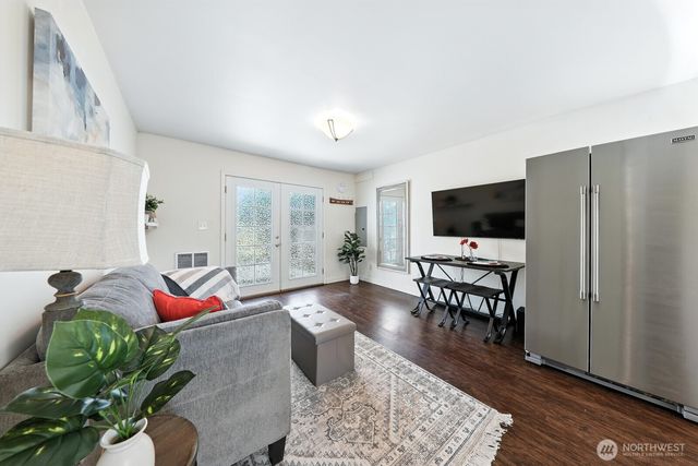 805 36th Street, Anacortes, WA 98221