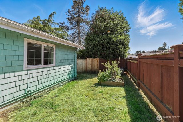 805 36th Street, Anacortes, WA 98221