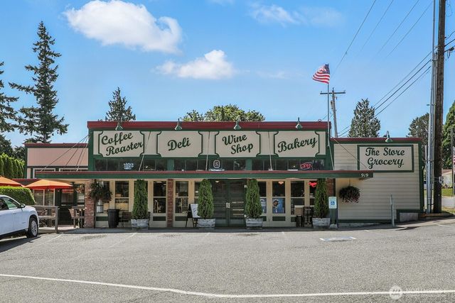 805 36th Street, Anacortes, WA 98221