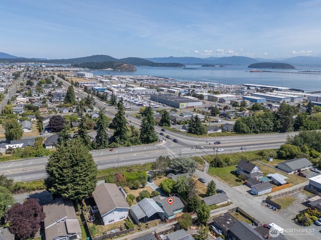 805 36th Street, Anacortes, WA 98221