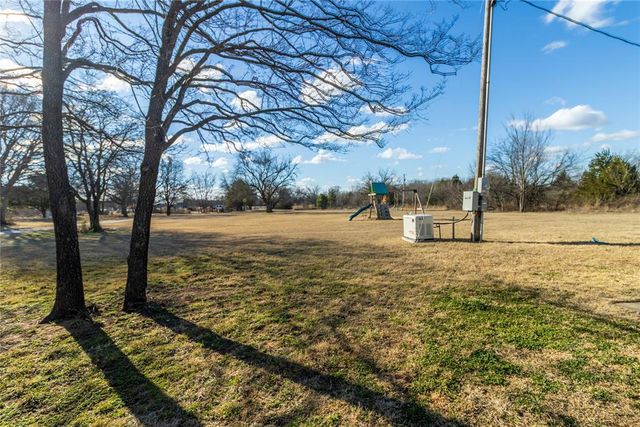 9311 Cemetery Road, Noble, OK 73068