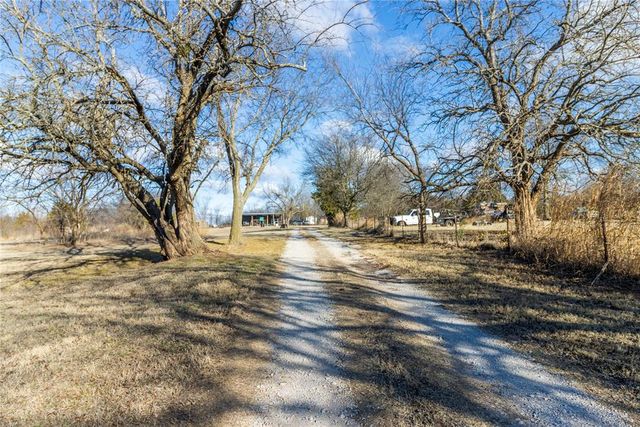 9311 Cemetery Road, Noble, OK 73068