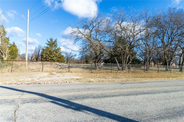 9311 Cemetery Road, Noble, OK 73068