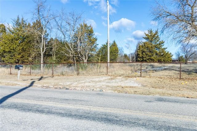 9311 Cemetery Road, Noble, OK 73068