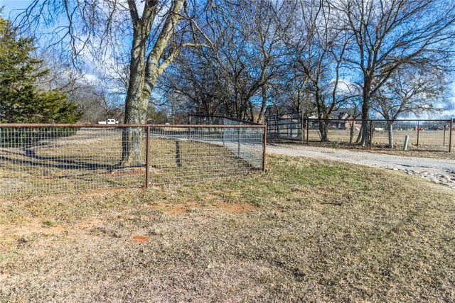 9311 Cemetery Road, Noble, OK 73068