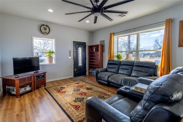 9311 Cemetery Road, Noble, OK 73068