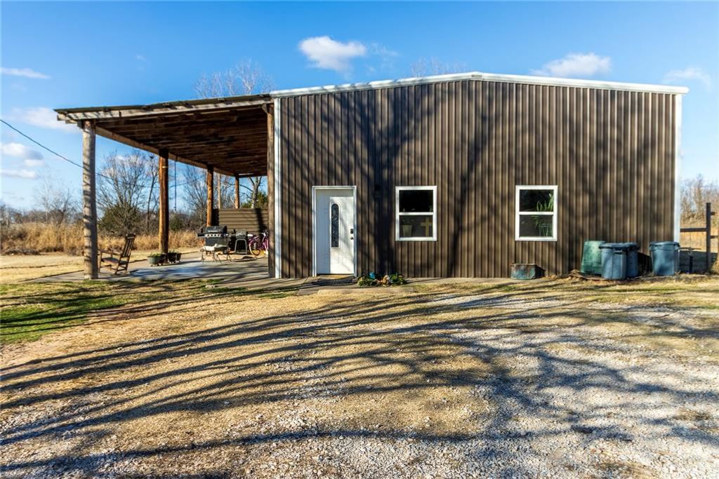 9311 Cemetery Road, Noble, OK 73068