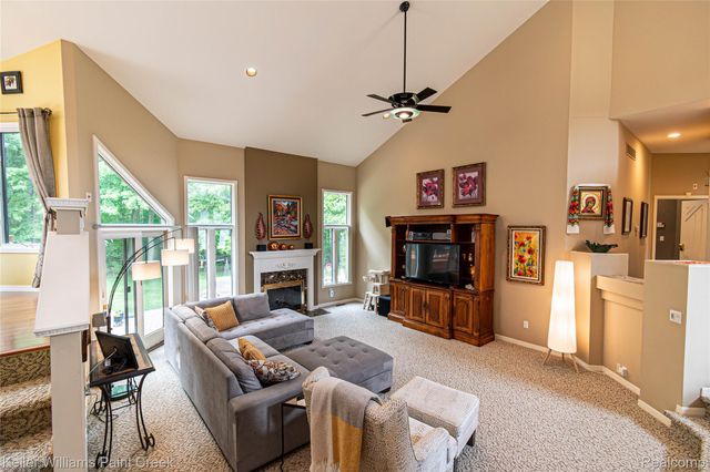 43737 Saint Julian Court, Sterling Heights, MI 48314