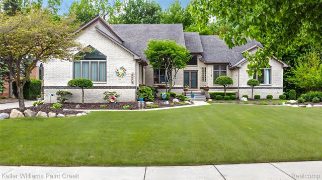 43737 Saint Julian Court, Sterling Heights, MI 48314