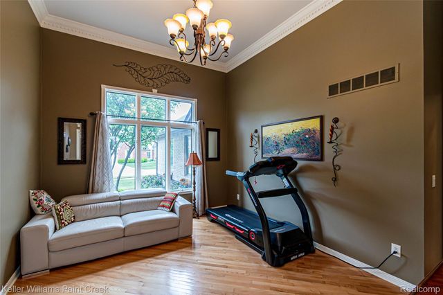 43737 Saint Julian Court, Sterling Heights, MI 48314