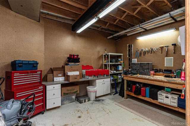 43737 Saint Julian Court, Sterling Heights, MI 48314