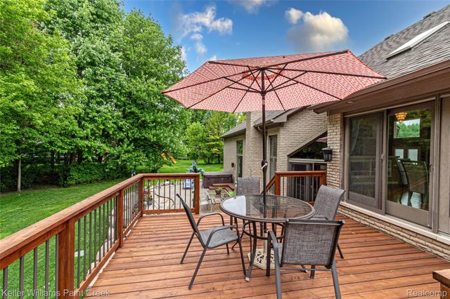 43737 Saint Julian Court, Sterling Heights, MI 48314