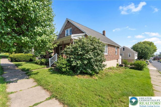 439 Center Street, Nazareth Boro, PA 18064