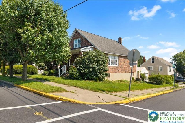 439 Center Street, Nazareth Boro, PA 18064