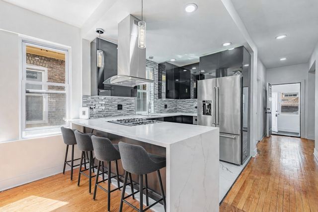 8020 S Bishop Street, Chicago, IL 60620