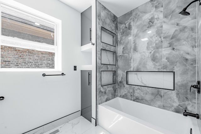 8020 S Bishop Street, Chicago, IL 60620