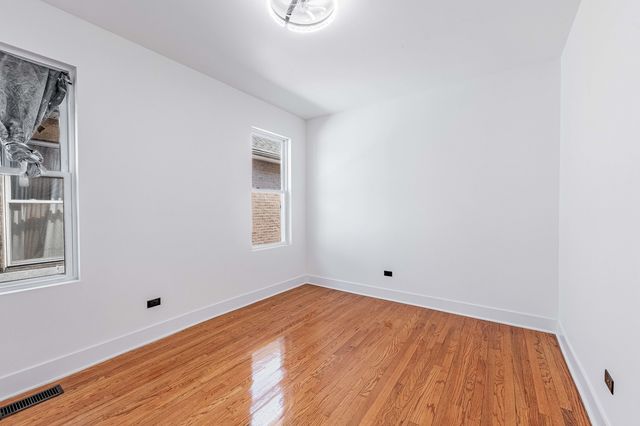 8020 S Bishop Street, Chicago, IL 60620