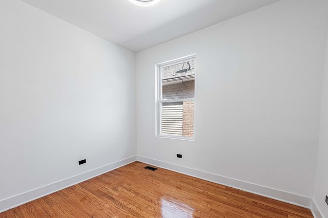 8020 S Bishop Street, Chicago, IL 60620