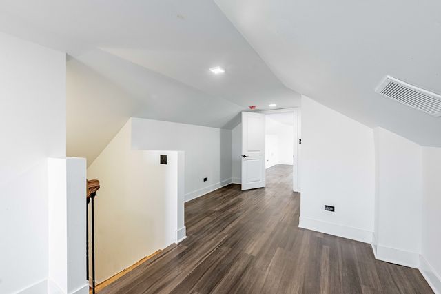 8020 S Bishop Street, Chicago, IL 60620