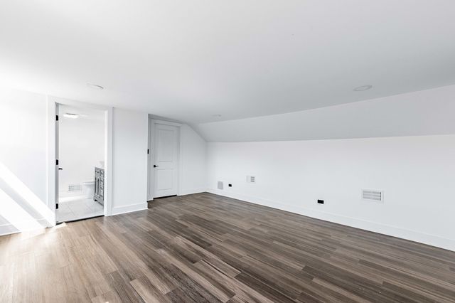 8020 S Bishop Street, Chicago, IL 60620