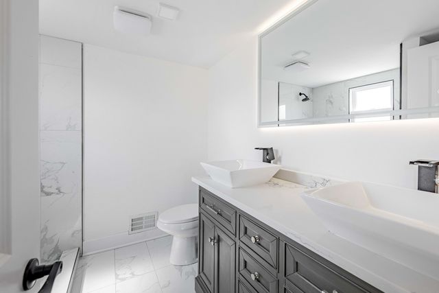 8020 S Bishop Street, Chicago, IL 60620