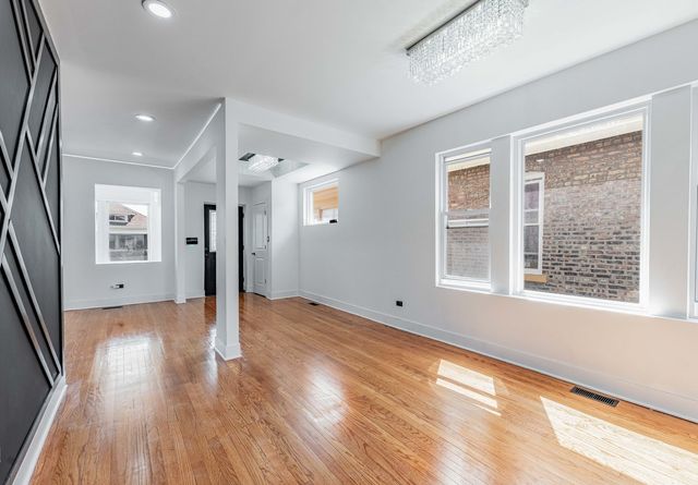 8020 S Bishop Street, Chicago, IL 60620