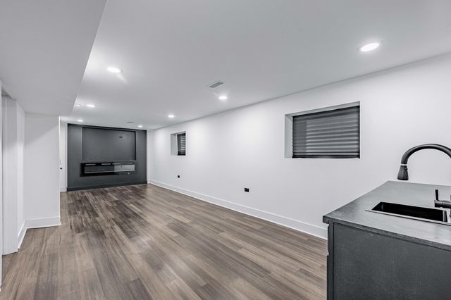 8020 S Bishop Street, Chicago, IL 60620