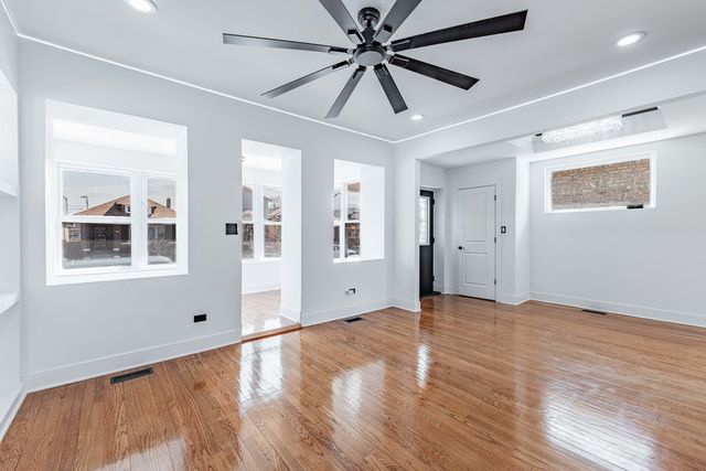 8020 S Bishop Street, Chicago, IL 60620