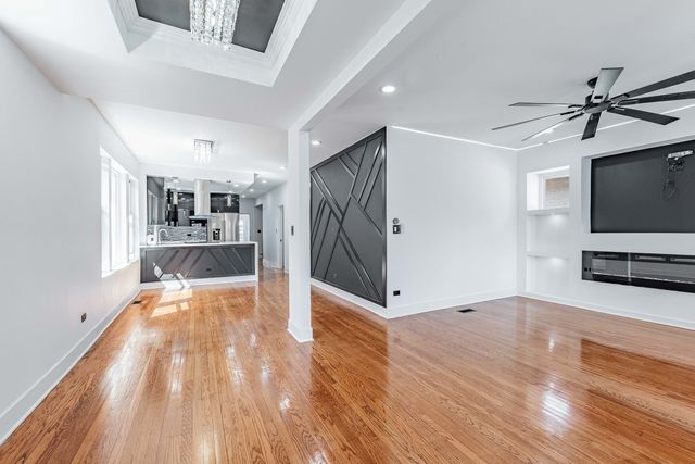 8020 S Bishop Street, Chicago, IL 60620