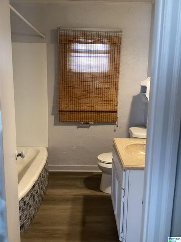 71 WILKES CIRCLE, Midfield, AL 35228