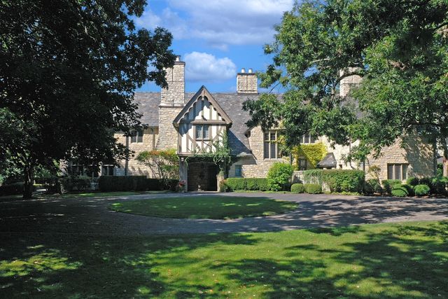 1650 Green Bay Road, Lake Bluff, IL 60044