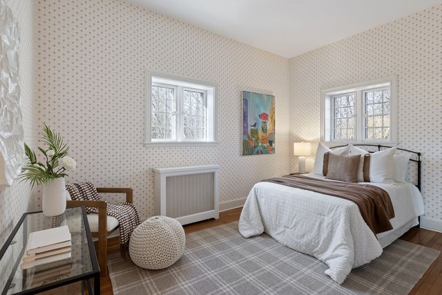 1650 Green Bay Road, Lake Bluff, IL 60044