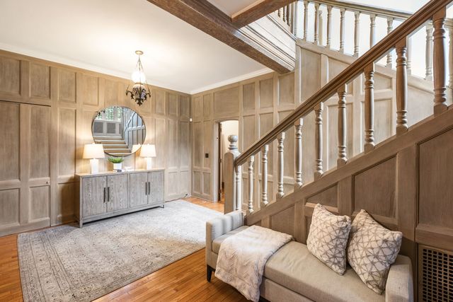 1650 Green Bay Road, Lake Bluff, IL 60044