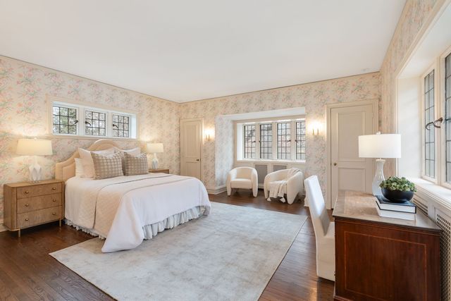 1650 Green Bay Road, Lake Bluff, IL 60044