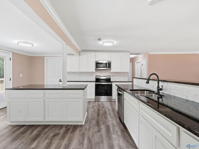 15631 Zehner Road, Athens, AL 35611