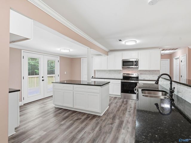 15631 Zehner Road, Athens, AL 35611