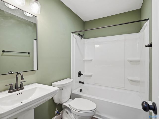 15631 Zehner Road, Athens, AL 35611